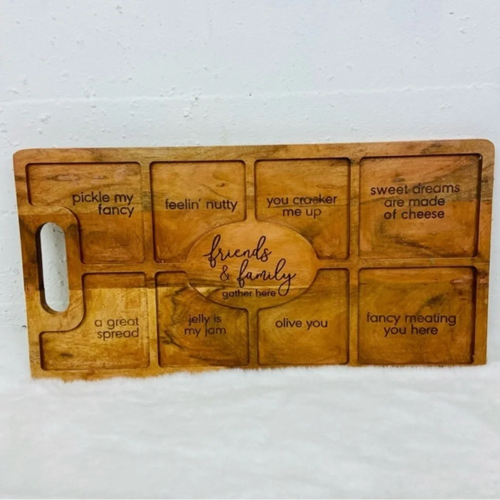 NWOT Friends & Family Wooden cheeky Charcuterie Serving Board - Honey Brown